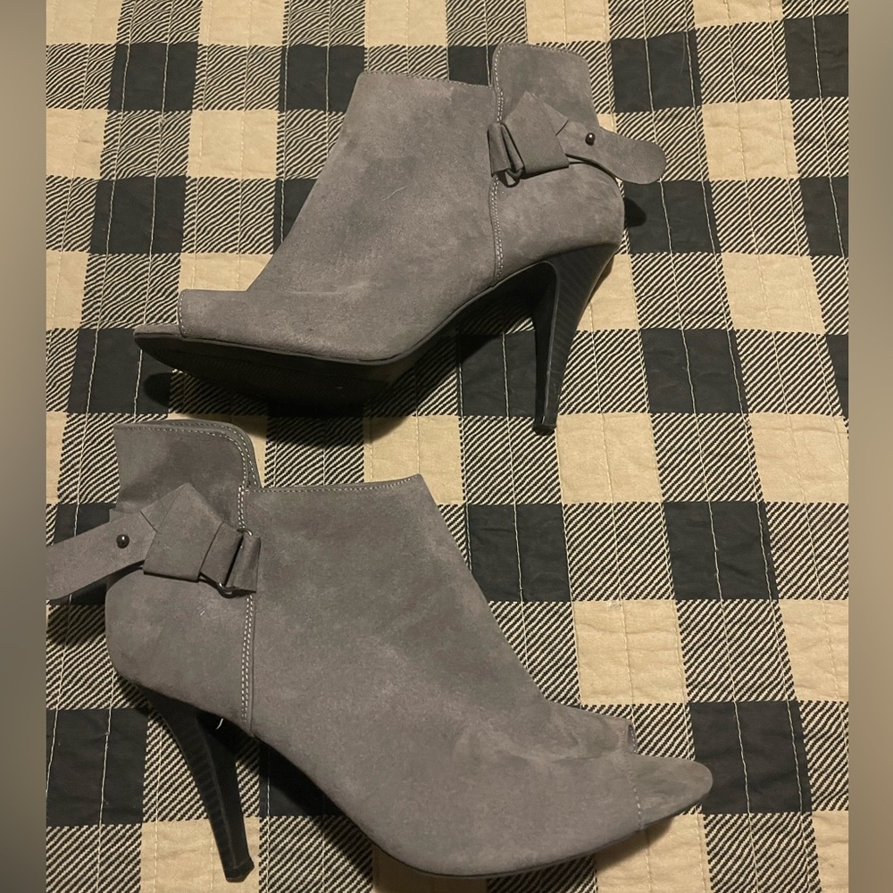 High heeled booties